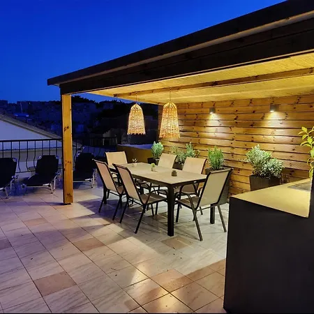 A Unique 3-4 Bedrooms House In Old Town 度假居 Rhodes City
